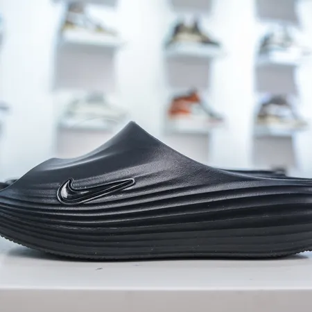 ナイキ スリッパ