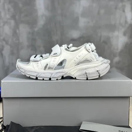 バレンシアガ サンダル