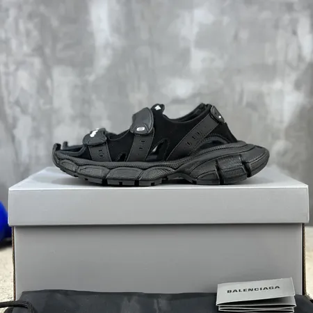 バレンシアガ サンダル