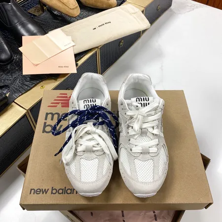 ミュウミュウ スニーカー