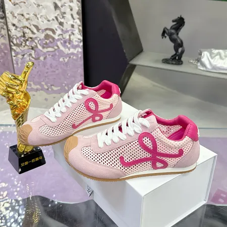 ロエベ スニーカー