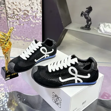 ロエベ スニーカー