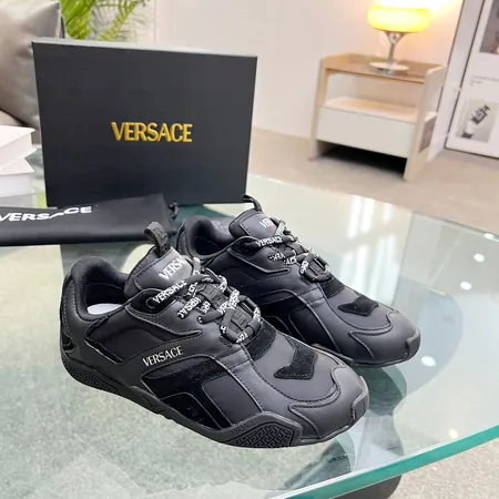 ヴェルサーチ カジュアルシューズ