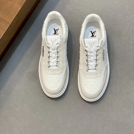 ルイヴィトン カジュアルシューズ