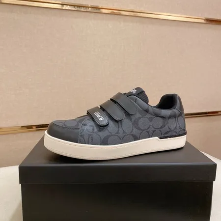 コーチ カジュアルシューズ