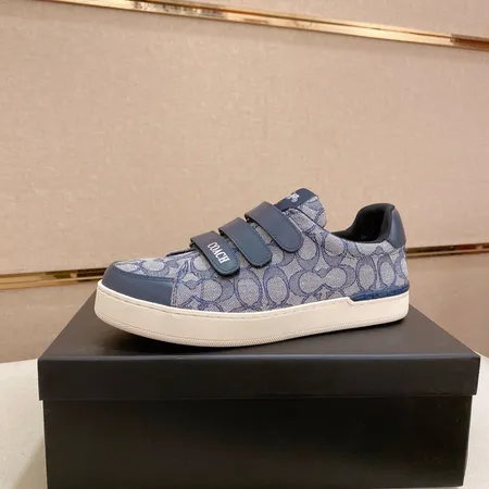 コーチ カジュアルシューズ