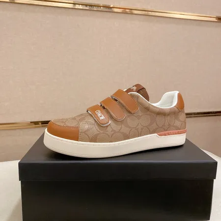 コーチ カジュアルシューズ