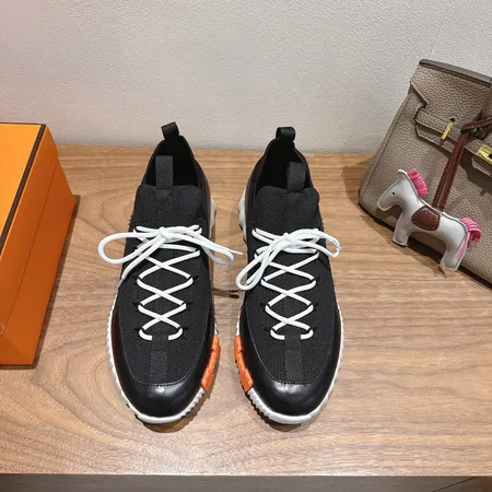 エルメス スニーカー