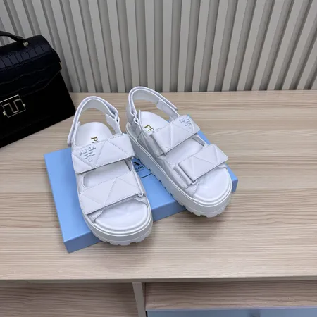 プラダ サンダル