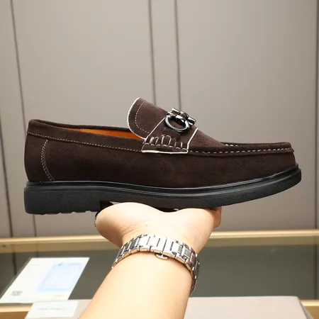 フェラガモ カジュアルシューズ