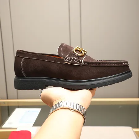 フェラガモ カジュアルシューズ