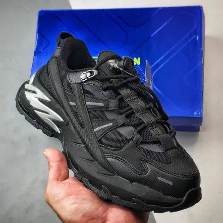 フィラ スニーカー