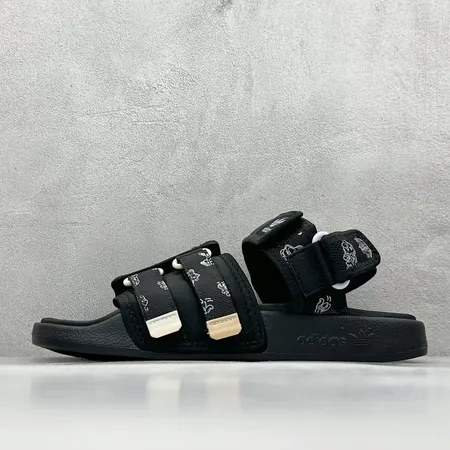 アディダス サンダル