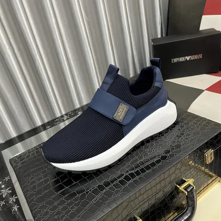 アルマーニ スニーカー