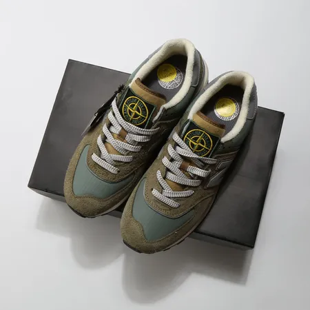 ストーンアイランド スニーカー