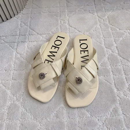 ロエベ スリッパ