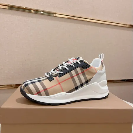 バーバリー ス スニーカー