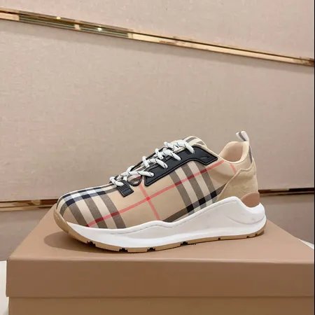 バーバリー ス スニーカー