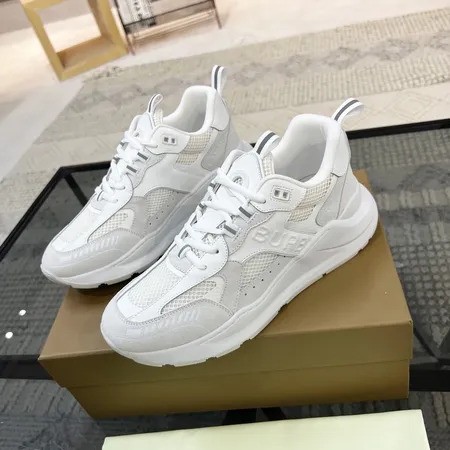 バーバリー ス スニーカー