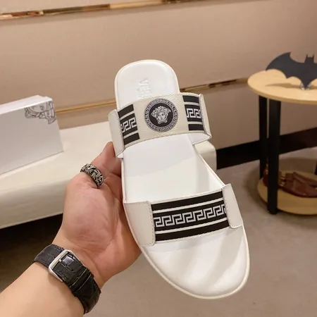 ヴェルサーチ スリッパ