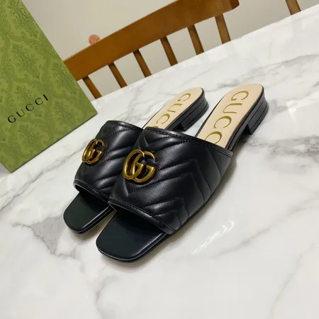 グッチ スリッパ
