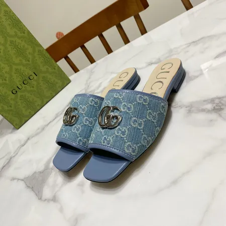 グッチ スリッパ