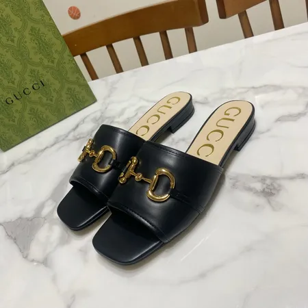 グッチ スリッパ