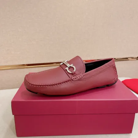 フェラガモ カジュアルシューズ