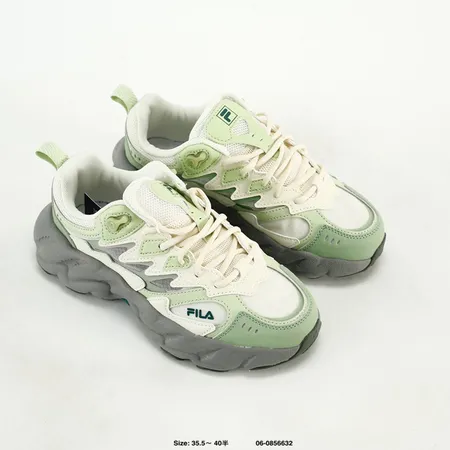 フィラ スニーカー