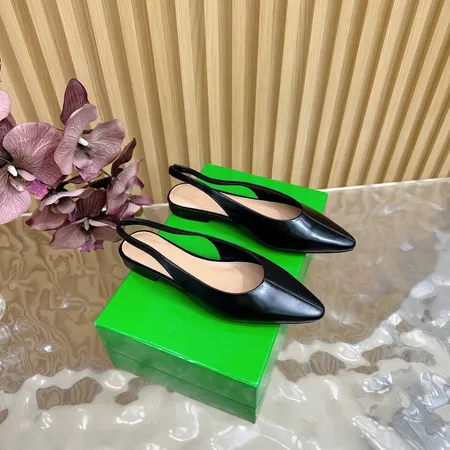 ボッテガ ヴェネタ サンダル