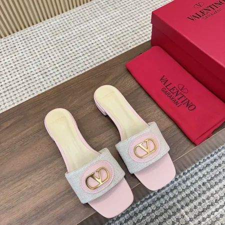 ヴァレンティノ スリッパ