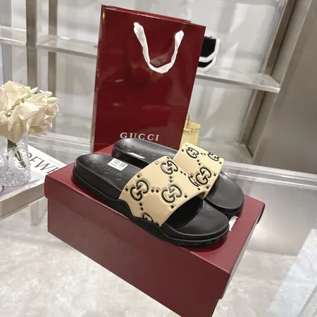 グッチ スリッパ
