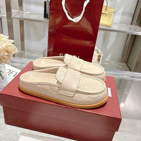 グッチ スリッパ