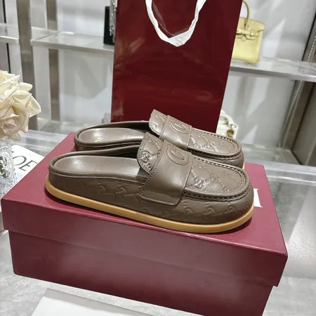 グッチ スリッパ