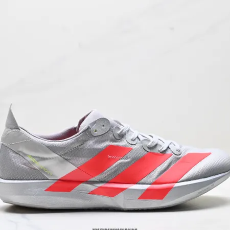 アディダス スニーカー