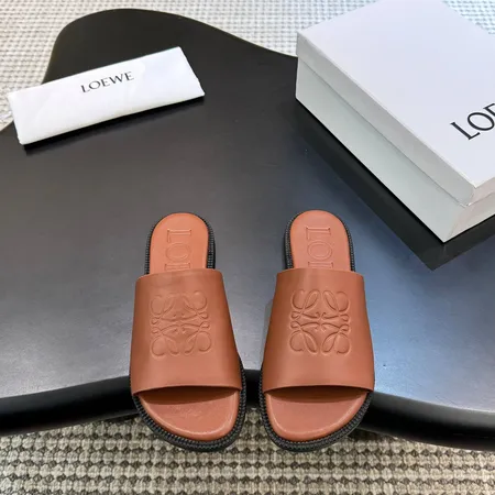 ロエベ スリッパ