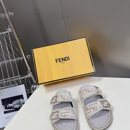 フェンディ スリッパ
