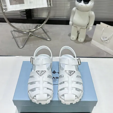 プラダ サンダル