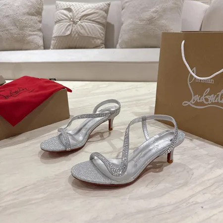 クリスチャン・ルブタン サンダル