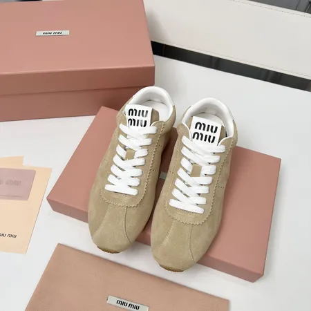 ミュウミュウ カジュアルシューズ