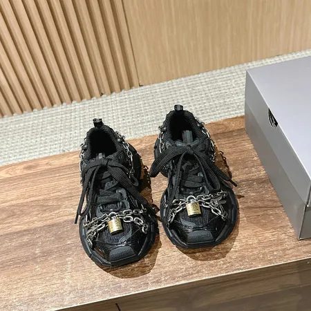 バレンシアガ スニーカー