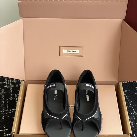 ミュウミュウ サンダル