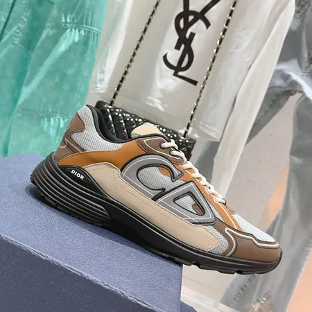 ディオール スニーカー