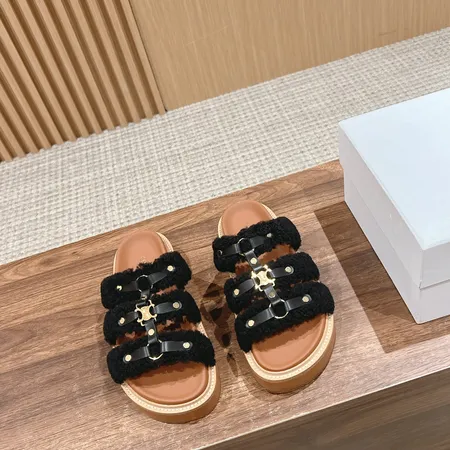 セリーヌ スリッパ