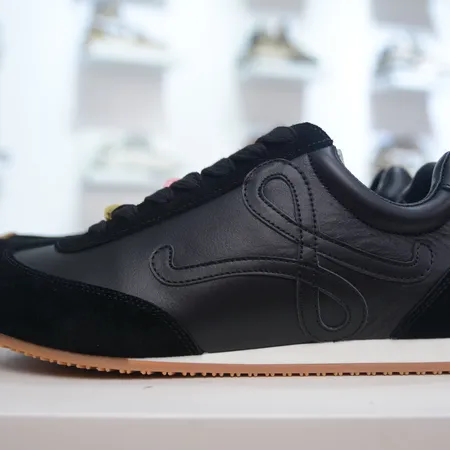 ロエベ スニーカー