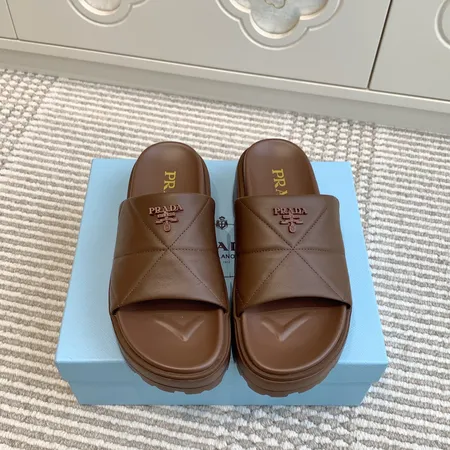 プラダ スリッパ