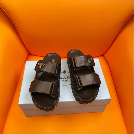 プラダ スリッパ