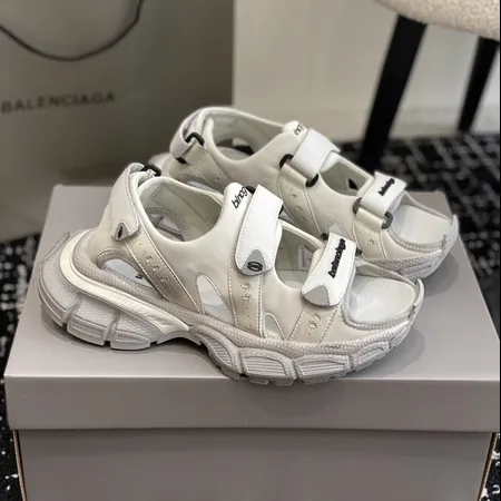 バレンシアガ サンダル