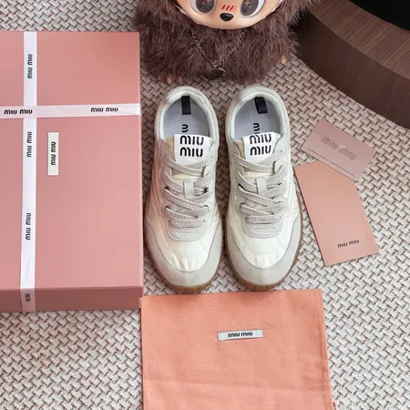 ミュウミュウ スニーカー