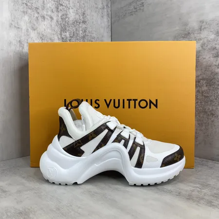 ルイヴィトン スニーカー